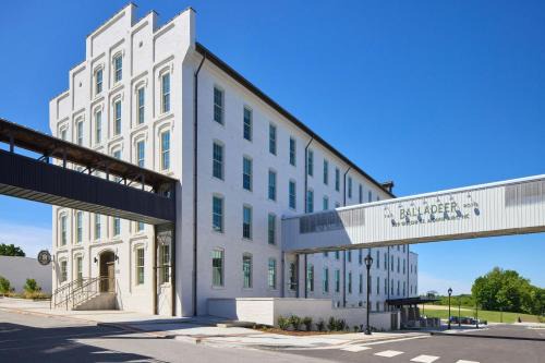 Mount Airy Hotel | The Balladeer Hotel, Mount Airy, a Tribute Portfolio Hotel