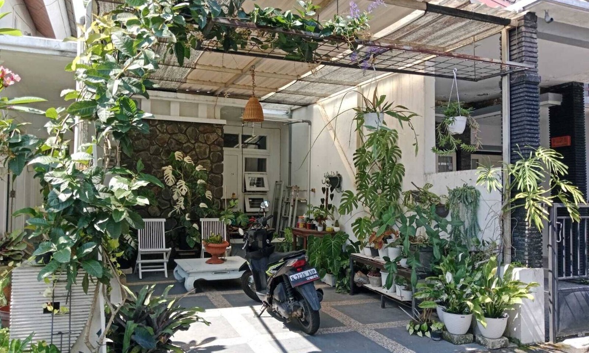 Malang House | The Irish Garden Homestay