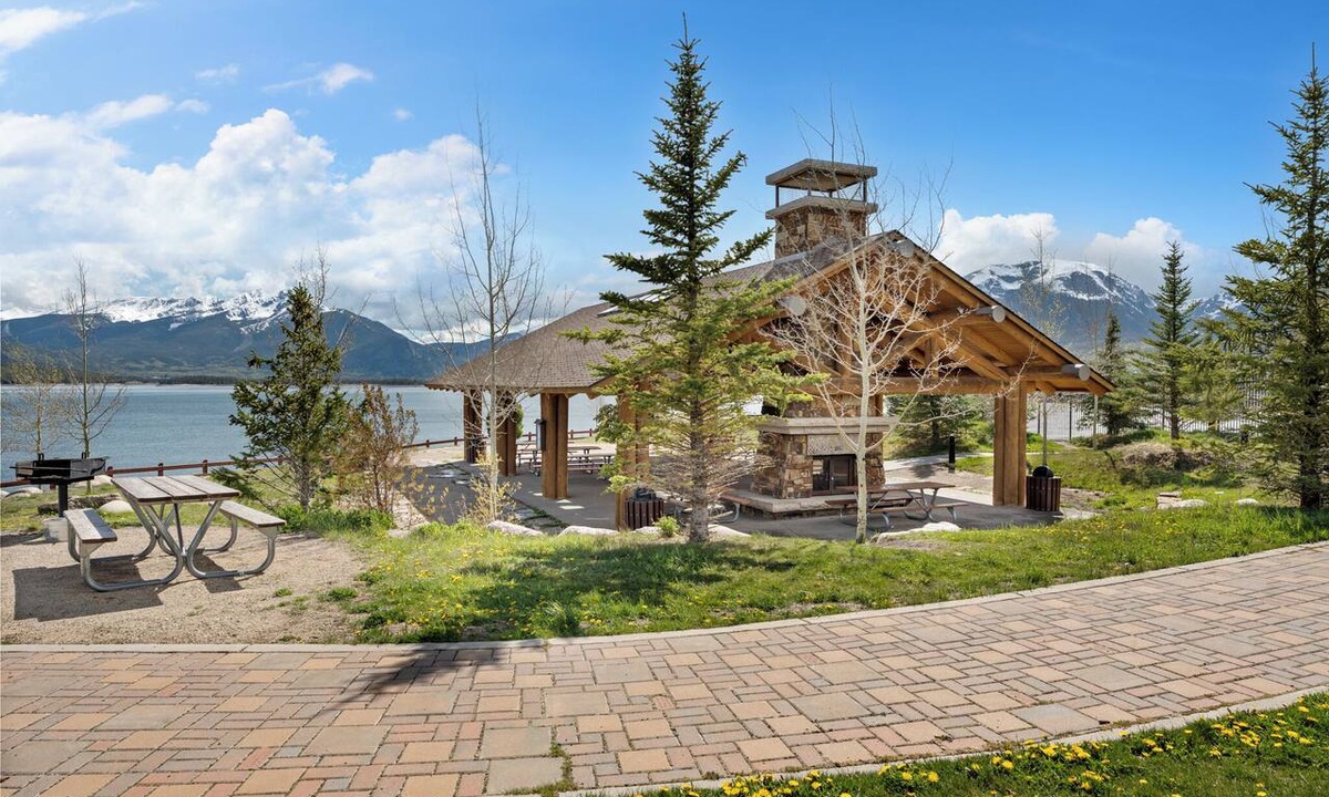 Dillon Apartment | The Lodge at Lake Dillon #111 by Summit County Mountain Retreats