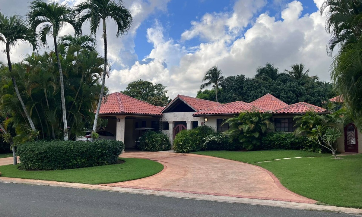 Los Lagos Villa | Tropical Villa near the beach inside the iconic resort of Casa De Campo.