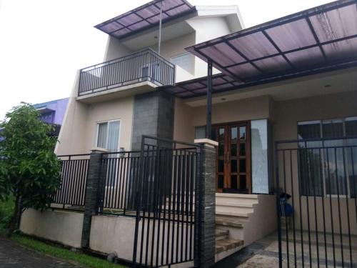 Beji House | Villa Batu Iggy