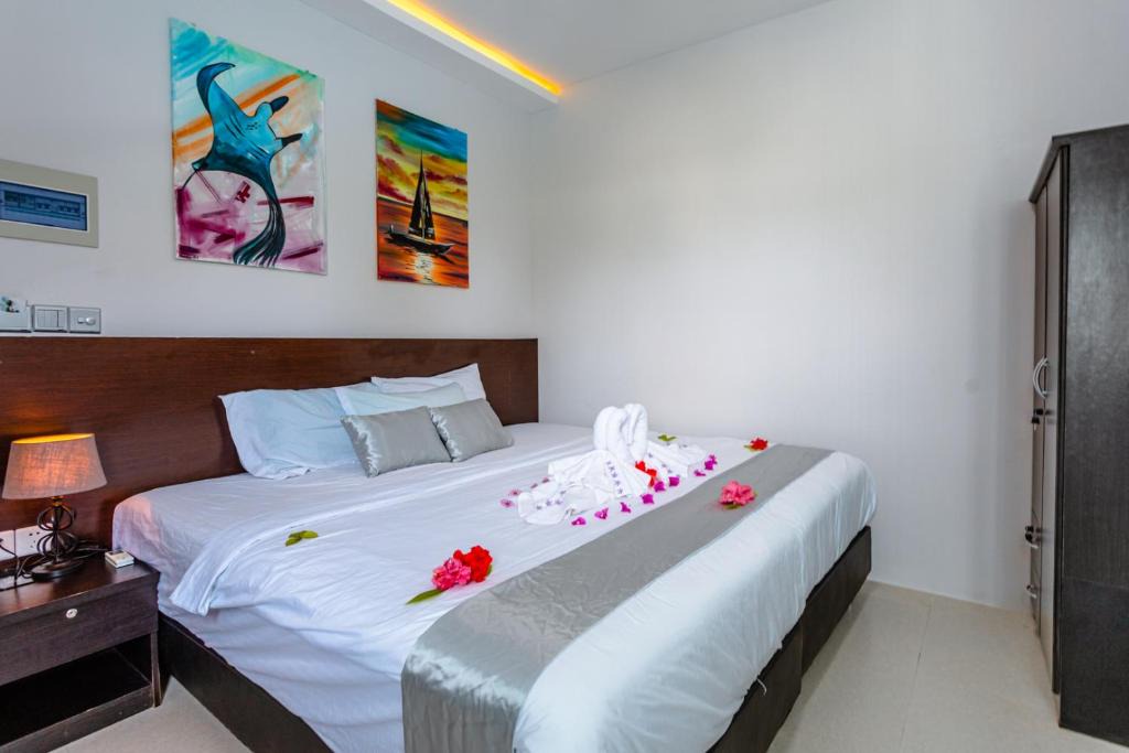 Dharavandhoo Hotel | Violet Inn Hotel