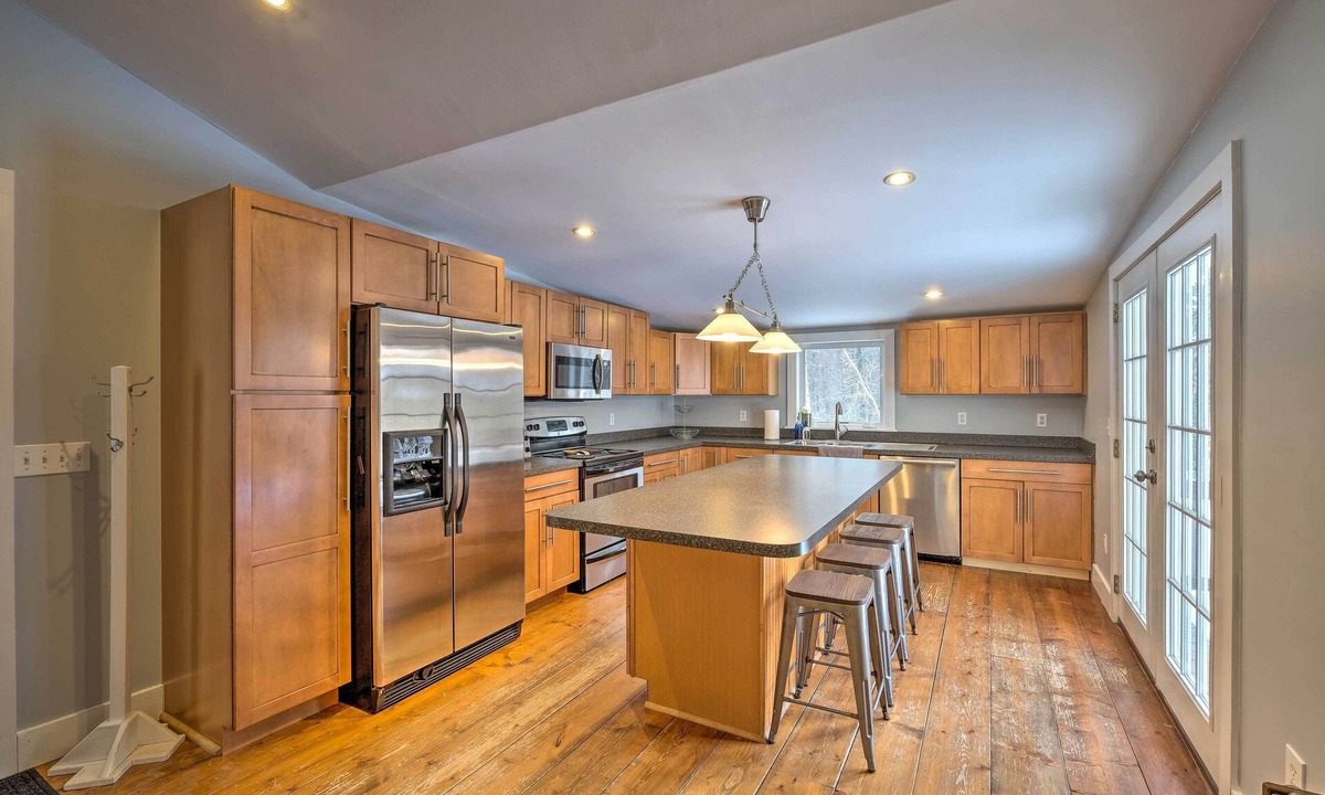 Warrensburg Cottage | Warrensburg Home ~ 6 Mi to Lake George!