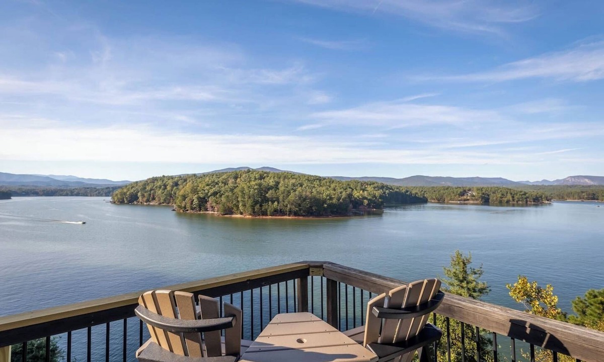 Lakeview Hills House | Year-Round Lake & Mountain Views + Private Dock
