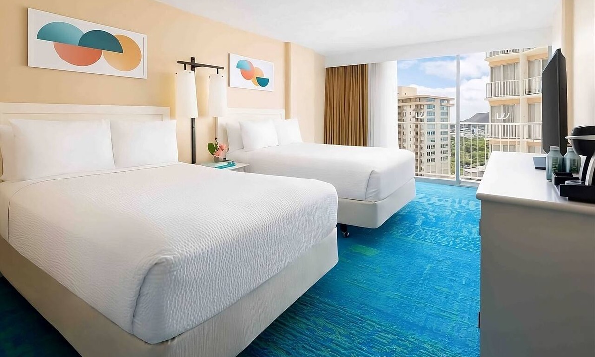 Waikiki Hotel | Your Home Away From Home! City View, Beachfront Property, Onsite Swimming Pool
