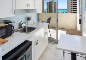 ALOHA-WAIKIKI OCEAN VIEW LIVING 11