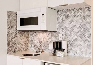 Best Beach Location | Wi-Fi, TV & Amenities
