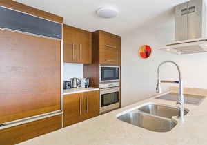 Brickell Open-Concept Suite | Dedicated Workspace