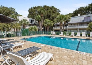 Comfortable, Coastal and Casual Beach Villa. Only steps to the Beach, Pool and The Dunes House.