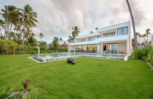 Las Terrenas Villa | Villa ∙ 9 bedrooms ∙ 18 guests