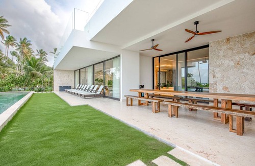 Las Terrenas Villa | Villa ∙ 9 bedrooms ∙ 18 guests
