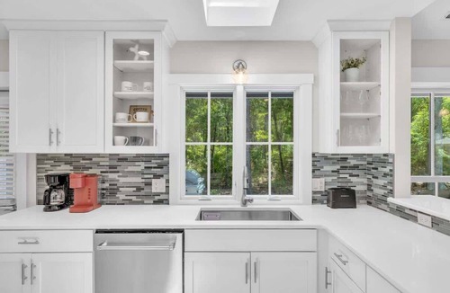 Heritage Woods House | 14 E. Garrison Place - Sea Pines - Walk to Beach