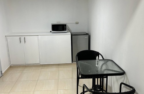 El Batey Hotel | 17-room hotel in fabulous Sosúa with AC, WiFi, and HOT WATER