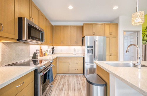 Makaha Valley House | 3BR, Near Beach, Game RM, Private Spa, Pool, Gym