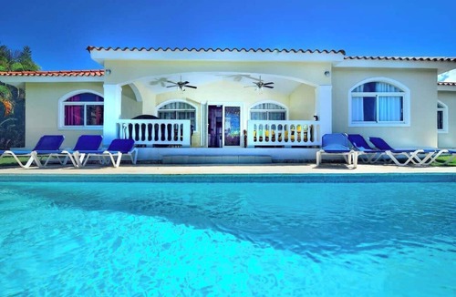 Playa Chiquita Villa | 4-Suite Tranquil Retreat in Sosua Ocean Village