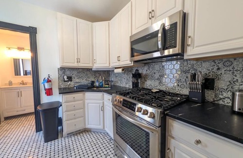 West Cape May House | 4BR WCM - Linens Included, Beach Box, Pet Friendly