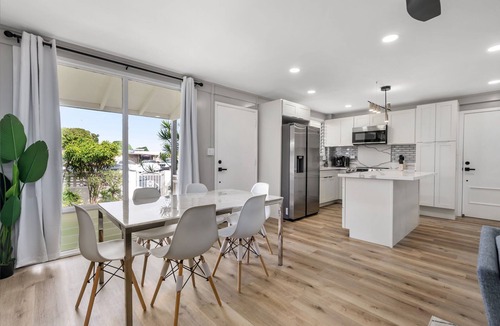Ewa House | 5BR/3BA Ewa Beach Home - Sleeps 10, WiFi, A/C + Walk to Beach & Golf