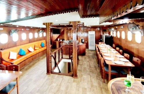 Vaavu Atoll House | 6 cabin cruiser in Ctr Atoll, included food/drinks
