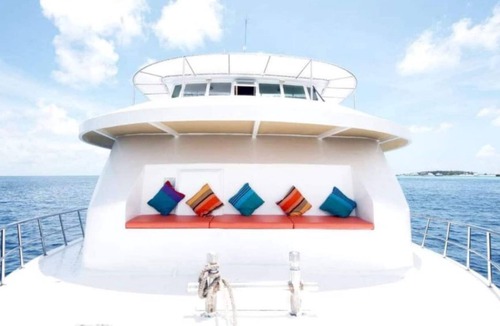 Vaavu Atoll House | 6 cabin cruiser in Ctr Atoll, included food/drinks