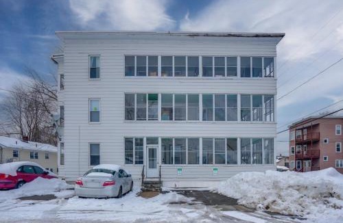 Fitchburg House | 9 Mi to Wachusett Mtn! Family Base w/Porch