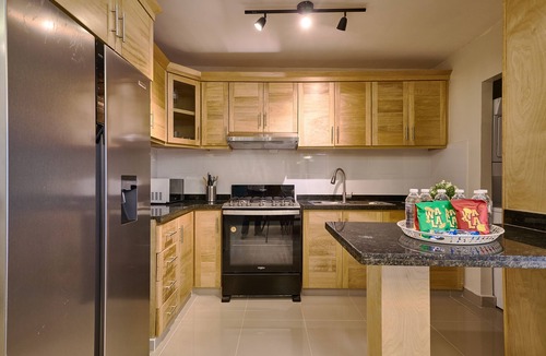 Manoguayabo Apartment | ¡A 15 Minutos del Centro de la Ciudad! Apartamento de Lujo a un Precio Increíble