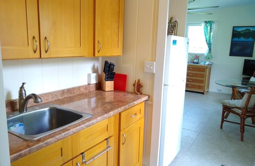Kailua Apartment | Affordable Island Getaway with private yard