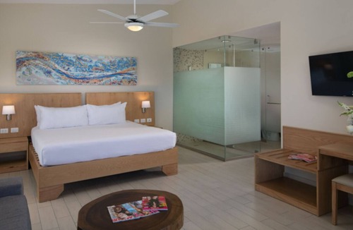 Los Brazos Resort | All-Inclusive Lifestyle Resort Junior Suite! Private balcony with great views!