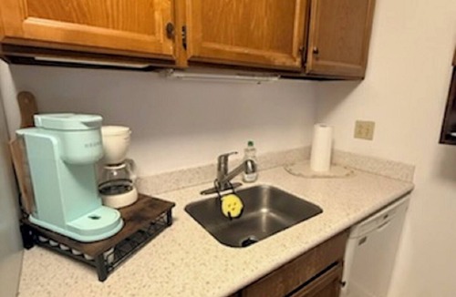 Kaunakakai Condo | ALOHA OceanFront Condo w.A/C, Molokai, Hawaii Watch whales Dec-April.