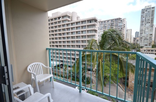 Waikiki Apartment | Aloha Surf 1205 Two Beds, Pool, Walk to WAIKIKI BEACH!