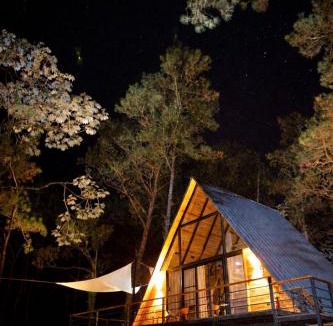 La Vega Province Ski Chalet | Alpina Village, Jacuzzi Climatizado, Montaña, Fogata, Jarabacoa