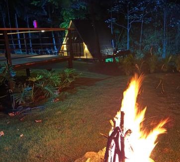 La Vega Province Ski Chalet | Alpina Village, Jacuzzi Climatizado, Montaña, Fogata, Jarabacoa
