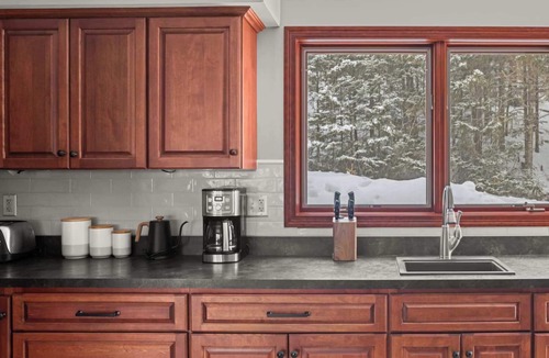Warren House | Alpine Falls Chalet - Ski Haven with Mountain Views
