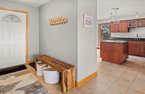 Warren House | Alpine Falls Chalet - Ski Haven with Mountain Views