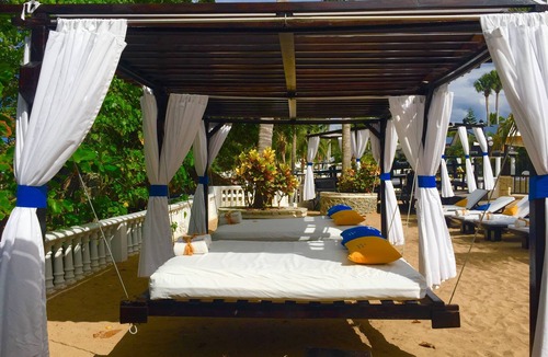 Los Brazos Condo | Awesome Beach Resort that inculdes VIP package Book your suite today!