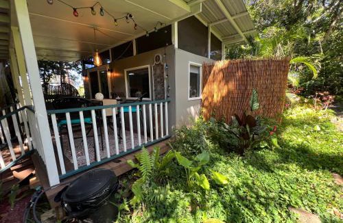 Honaunau-Napoopoo Ski Chalet | Banyan Bungalow