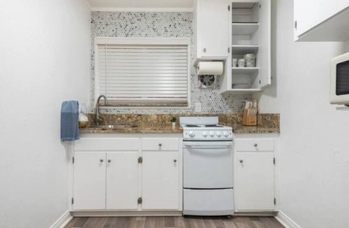 Crown Point Apartment | Bay Bliss: Luxurious Comfort with Stunning Views