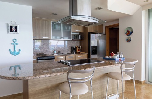 Villas Del Mar Apartment | Beachfront| 230M2 | Amazing View|Weekly Clean