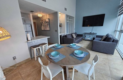 Mid Beach Apartment | Beachfront Condo-Hotel 1 Bedroom with free parking