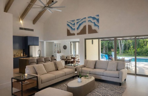 Punta Cana Villa | Beautiful 4-bedroom ranch style villa with private pool in Caleton Residences