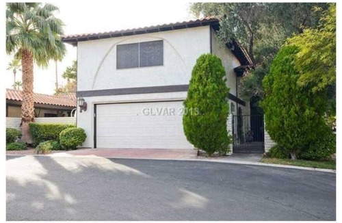Rancho Oakey House | Beautiful gated community 4 bedroom 4 bath home located close to the Strip