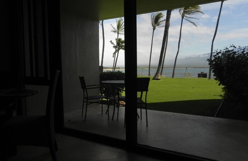 Maalaea Condo | Beautiful Luxury Oceanfront Condo-Grnd Floor, Great View, A/C, Wi-Fi, BDRM View