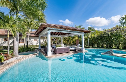 Bavaro Villa | Beautiful Villa with Pool Gym and Maid