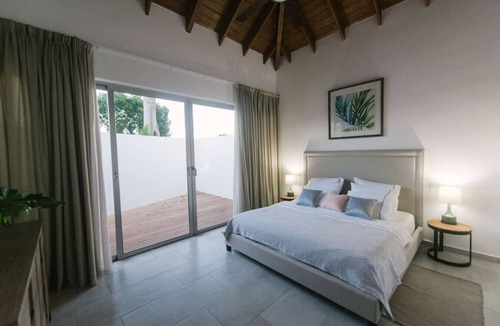 Yarary - Cap Cana Villa | Bella Luna: Contemporary villa w/ private garden, staff, pool & golf cart
