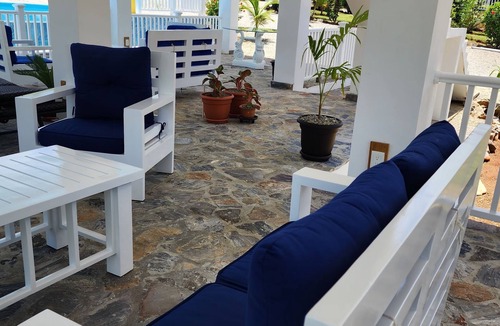 Las Galeras Apartment | Bella Villa large apart for 4 with pool, jacuzzi @ 5 min walk to beach!