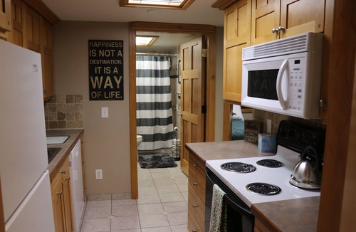 Sandy Ski Chalet | Breathtaking Ski & Stay Chalet - 2BR/1BA/Full Kitchen - Mountain Escape