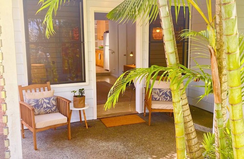 Kailua Cottage | Bright and airy 1-bedroom cottage in charming Kailua, 1 block to beach. WiFi, AC