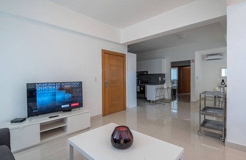 La Julia Apartment | Brilliant Harmony Apt 7th FLR Pool*Gym in La Julia