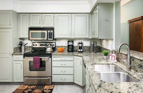 Cottonwood Heights House | Canyon Racquet Townhome Gorgeous REMODEL, garage, near resorts Hot Tub 2 bed 2bt