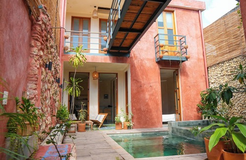 Zona Colonial Apartment | Casa Claudia @ Domus Santa Barbara Apartment with pool access in Zona Colonial