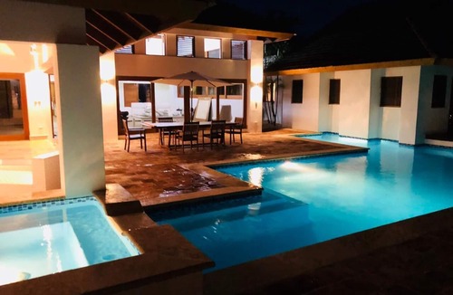 Los Lagos House | Casa de Campo La Romana